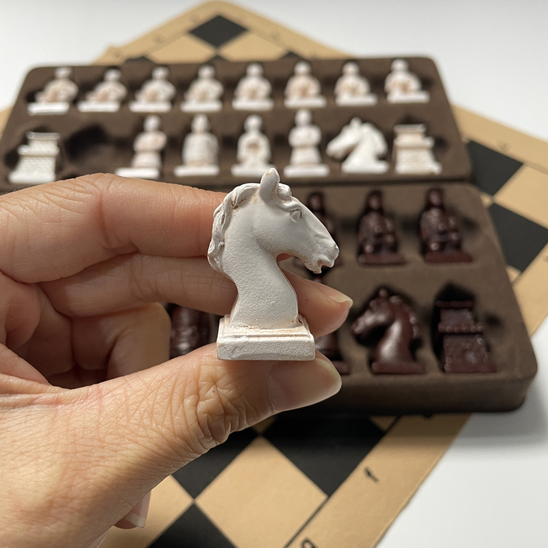 New design of small-sized ches - Board Game Festival review and price